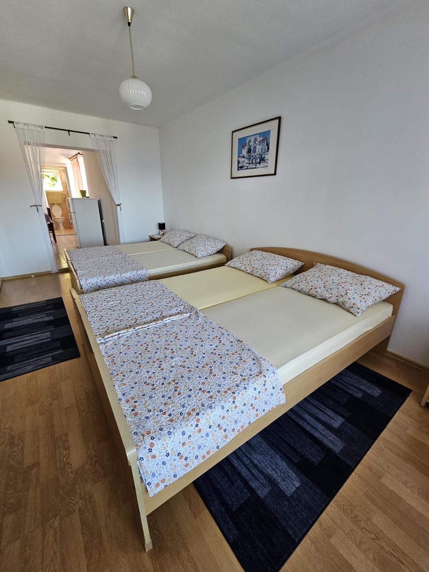 Studios Dolcek Крвавица Экстерьер фото
